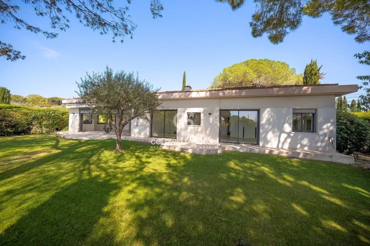 Maison à MOUGINS