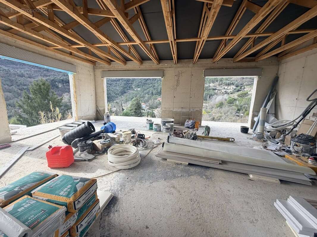 Maison à TOURRETTE-LEVENS