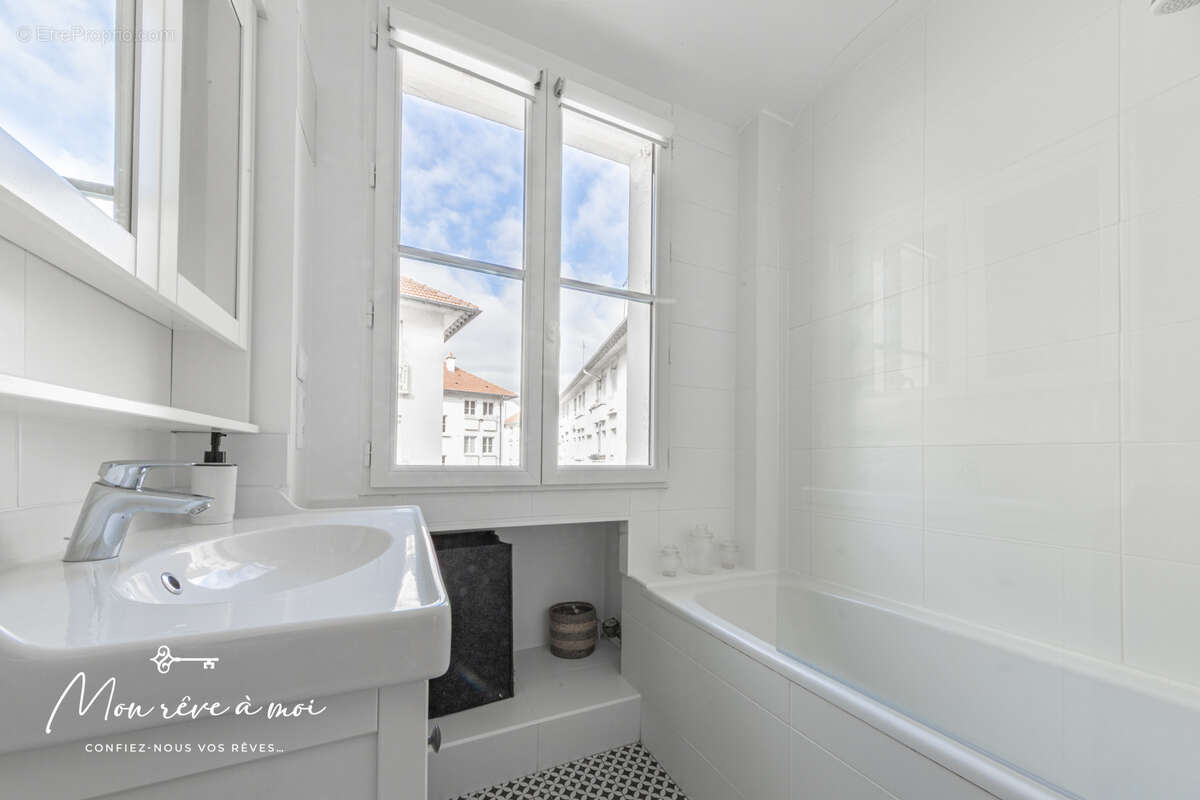 Appartement à ASNIERES-SUR-SEINE