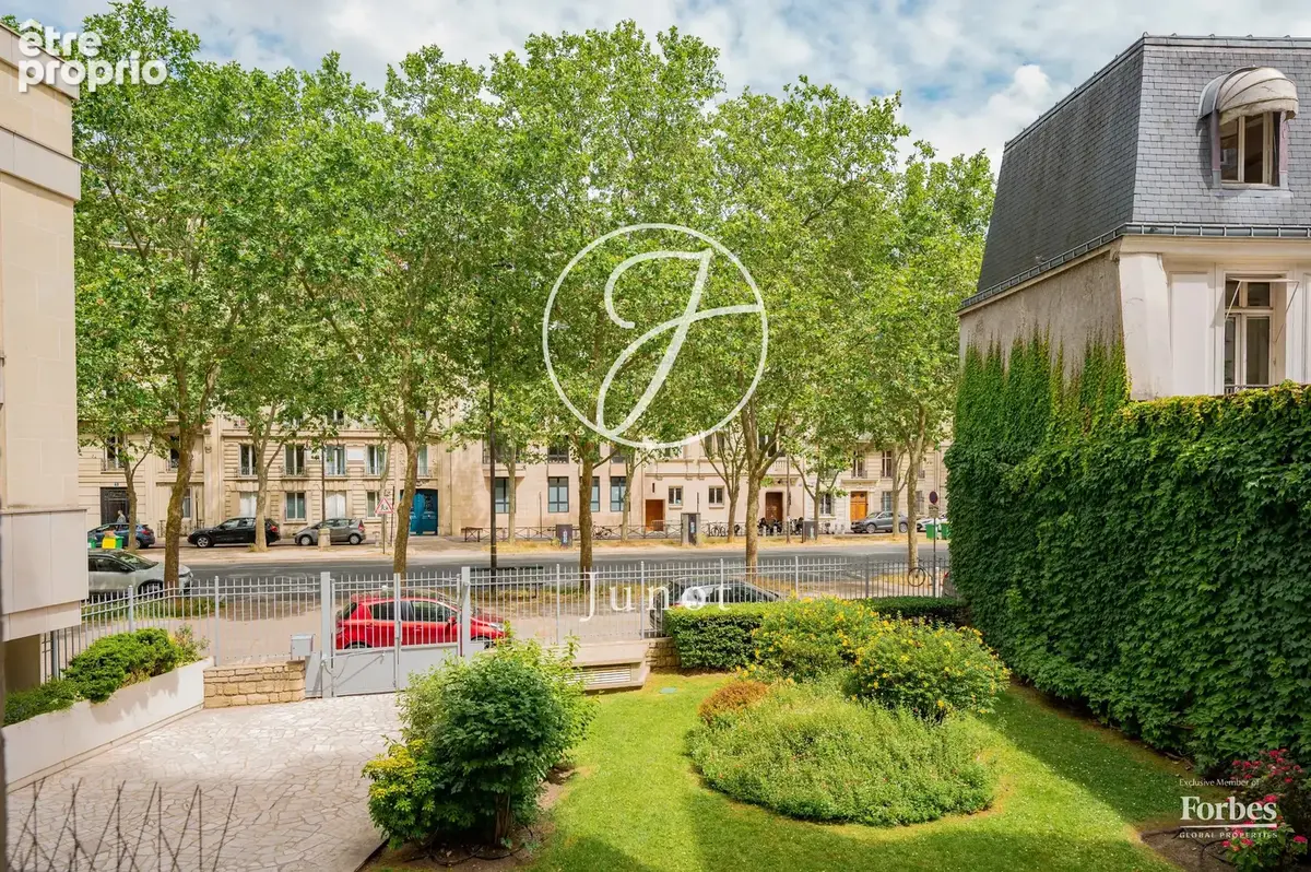 Appartement à PARIS-7E