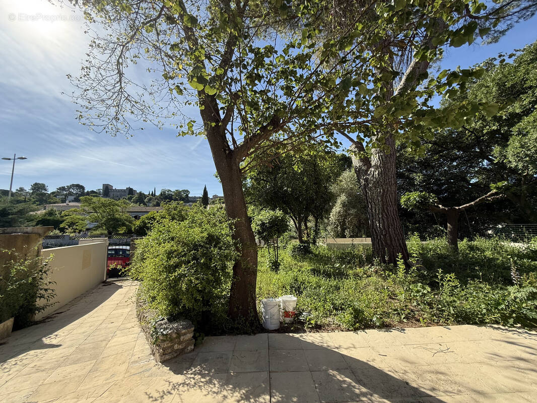 Maison à VILLEVIEILLE