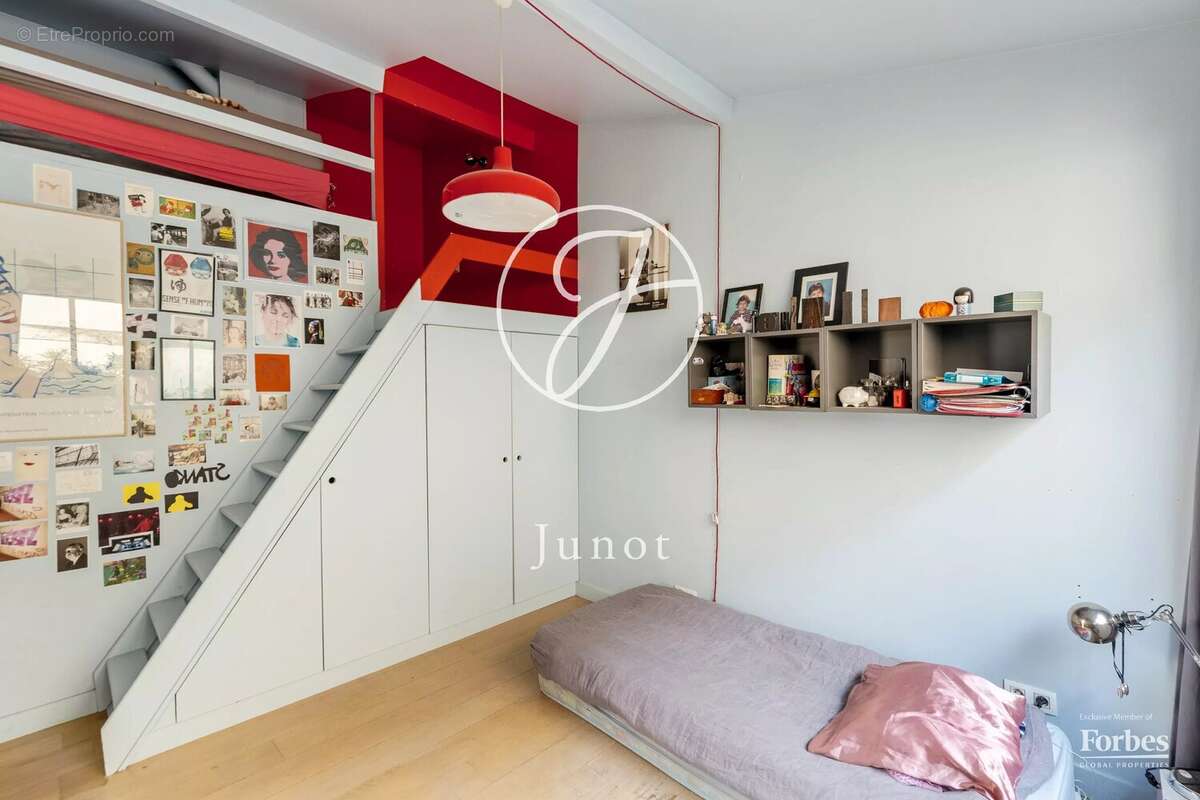 Maison à PARIS-17E