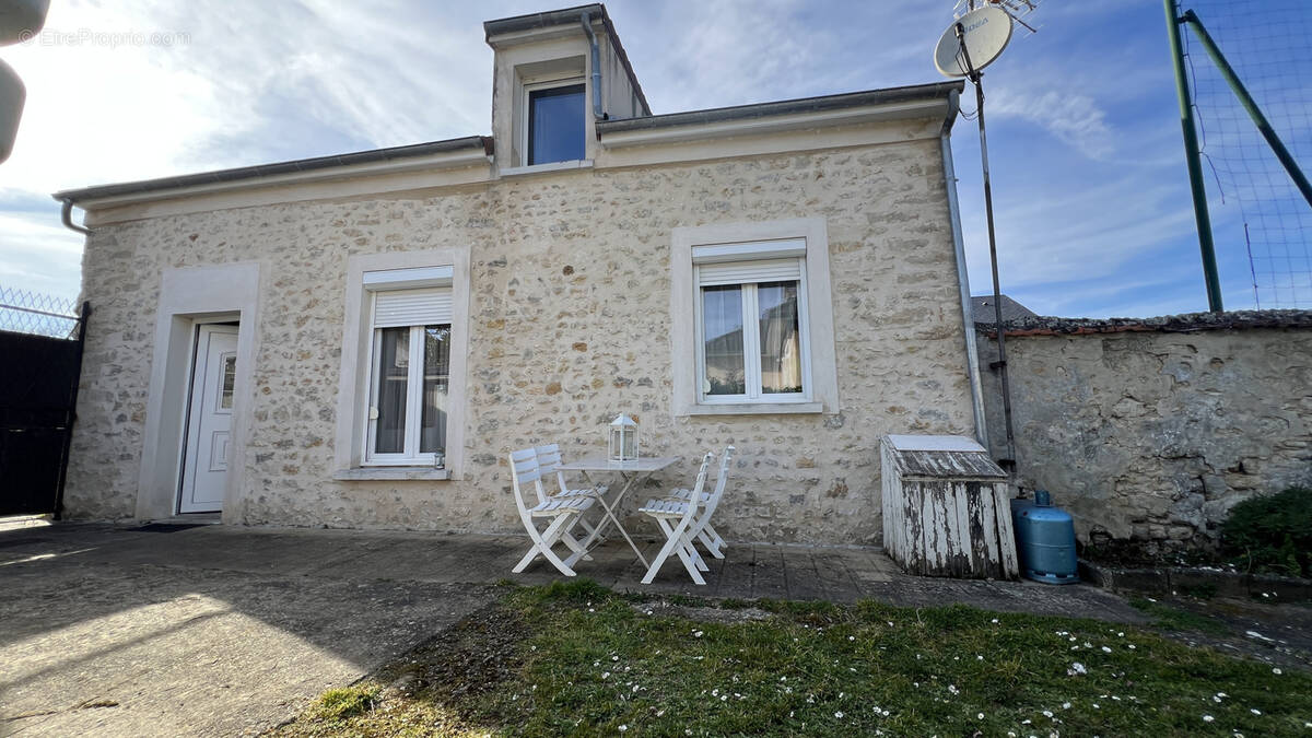 Maison à LA FERTE-ALAIS