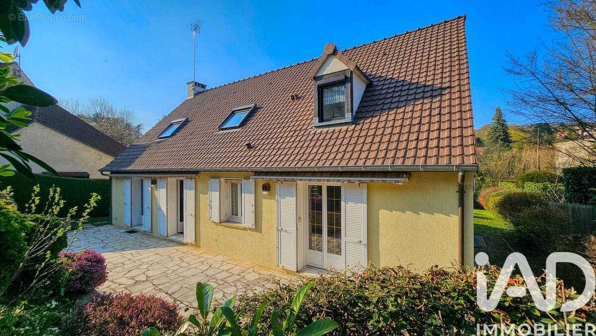 Photo 1 - Maison à L'ETANG-LA-VILLE