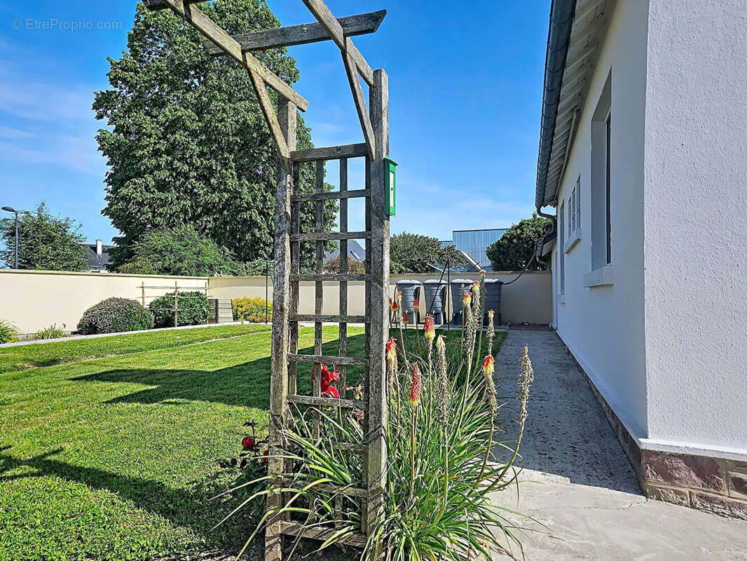 Maison de plain-pied avec jardin clos et garage à Saint-Pôtan - photo 2