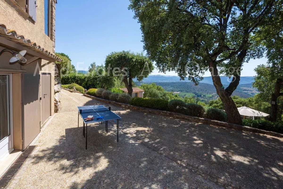 Villa d'exception avec vue panoramique à Grimaud. - photo 26