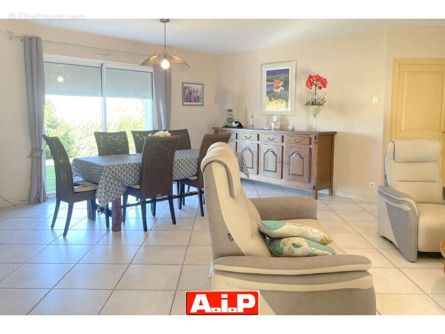 Maison à LA TARDIERE