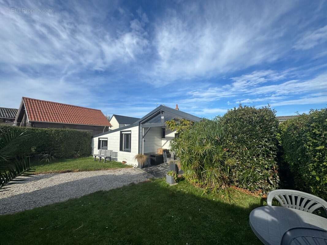 Maison à SAINT-COME-DE-FRESNE