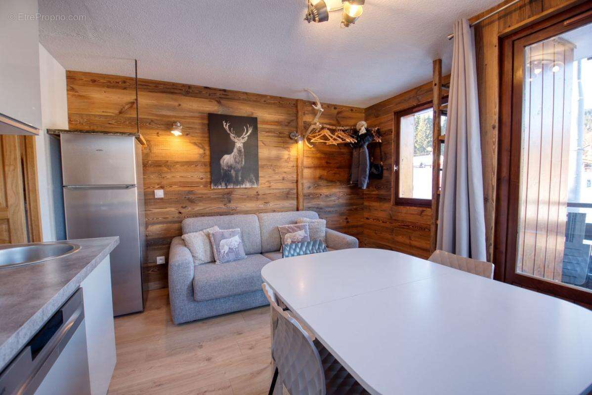Appartement à MORILLON