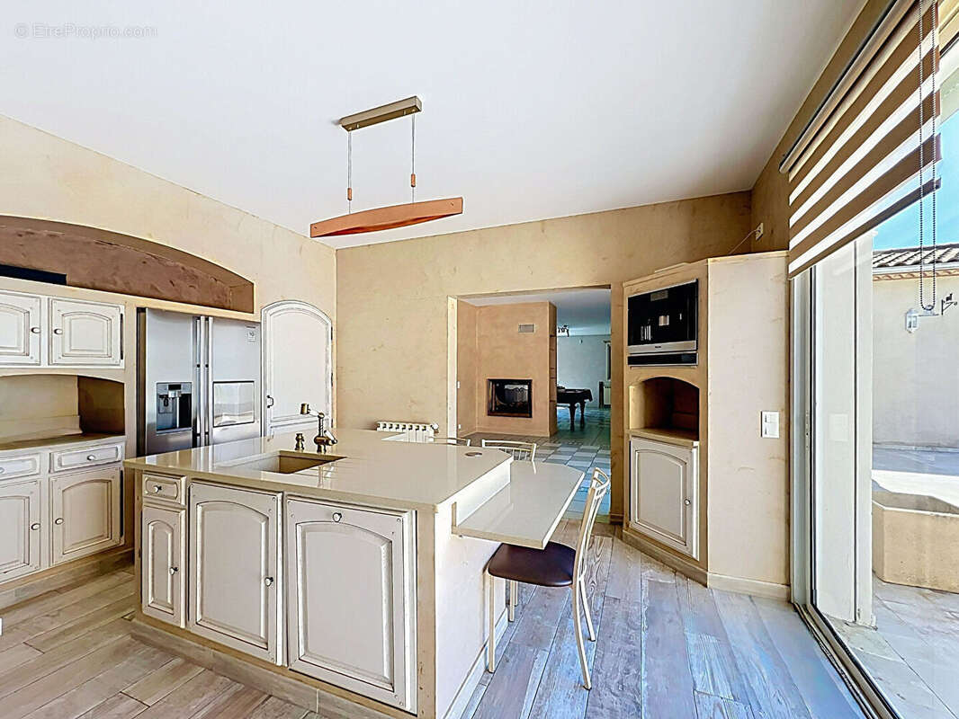 Nouveaute - nimes vacquerolles - grande villa familiale 9 pieces avec piscine - photo 5