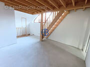 Appartement à YENNE