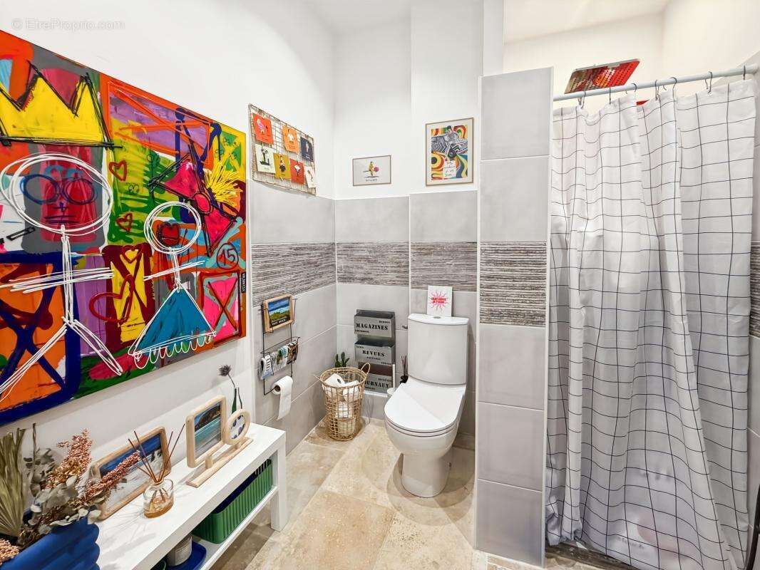 Chai rénové en loft de 152m², jardin, piscine, DPE A - photo 14