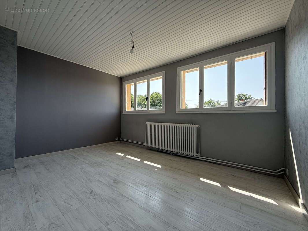 A Vernouillet - Maison de 5 chambres sur sous-sol total - photo 9