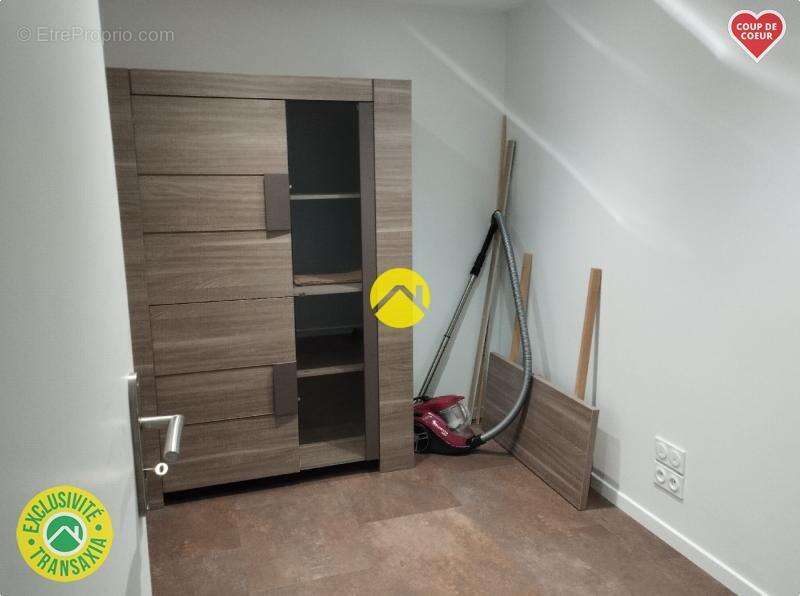 Appartement à VIC-SUR-CERE