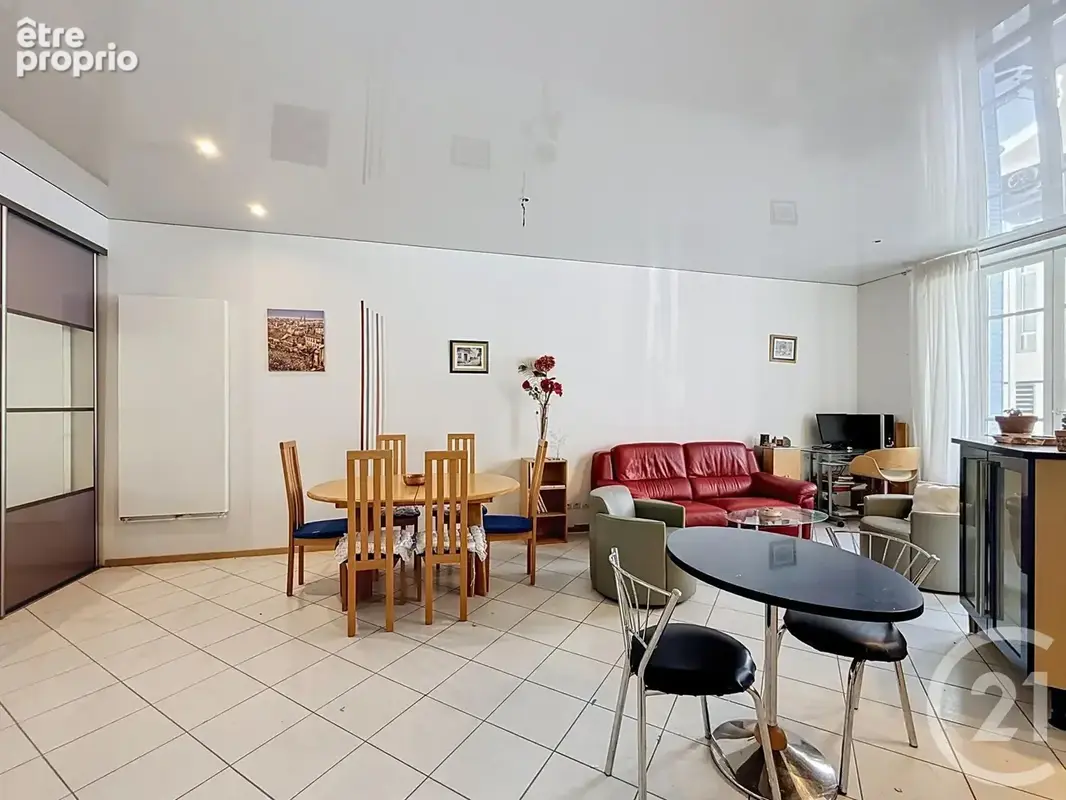 Appartement 3 pièces 74 m² à vendre à Lyon-7e (69007) - photo 2