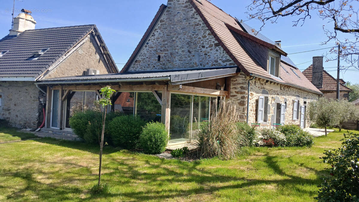 Maison à CHALVIGNAC
