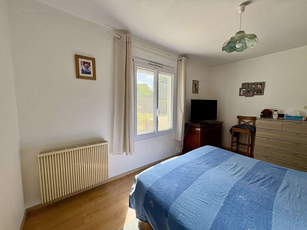 Maison de plain-pied avec véranda accueillante et piscine - photo 12