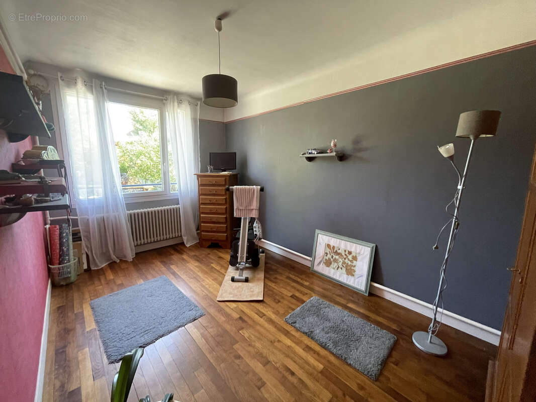 Maison à MAROLLES-EN-HUREPOIX