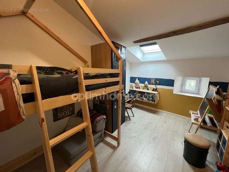 Maison à vendre 5 pièces MORTAGNE SUR SEVRE (85) - photo 7