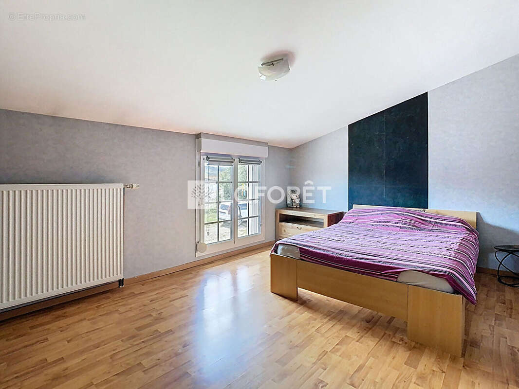 Maison à LES ISLETTES