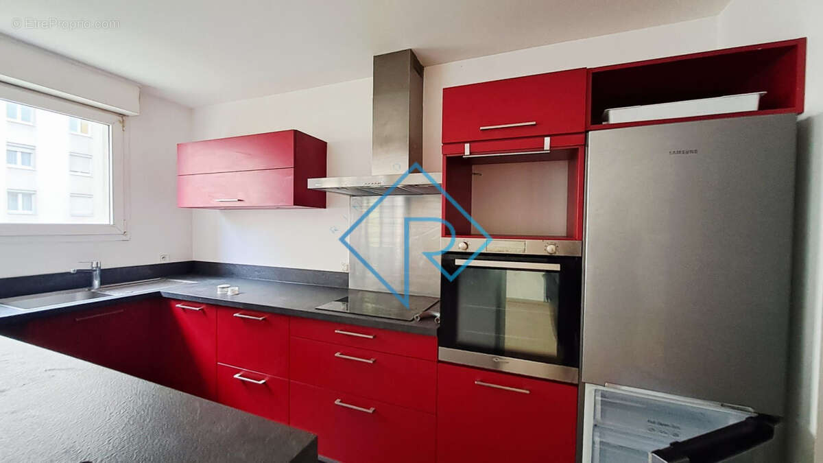 Appartement à PARIS-19E