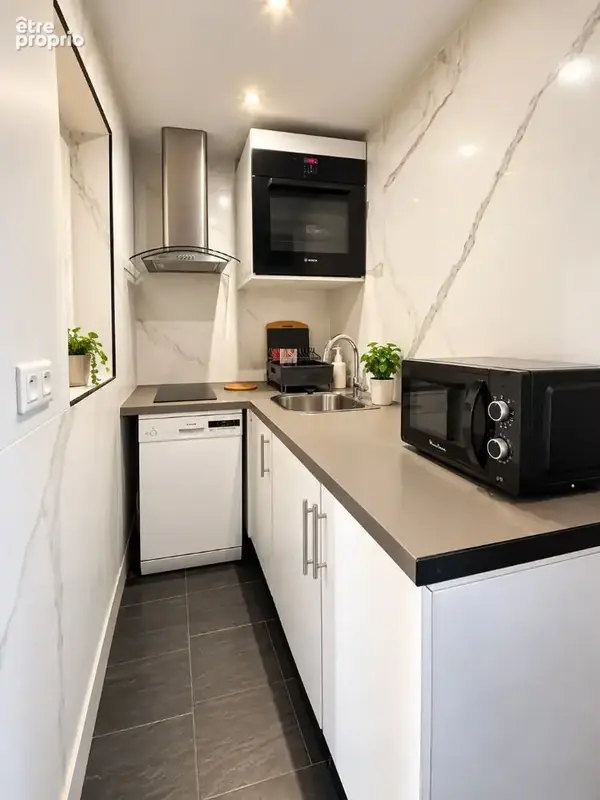 Rue Jacob - Saint-Germain-des-Prés  Élégant 2 pièces de 42 m² dans un immeuble du XVIe siècle - photo 3
