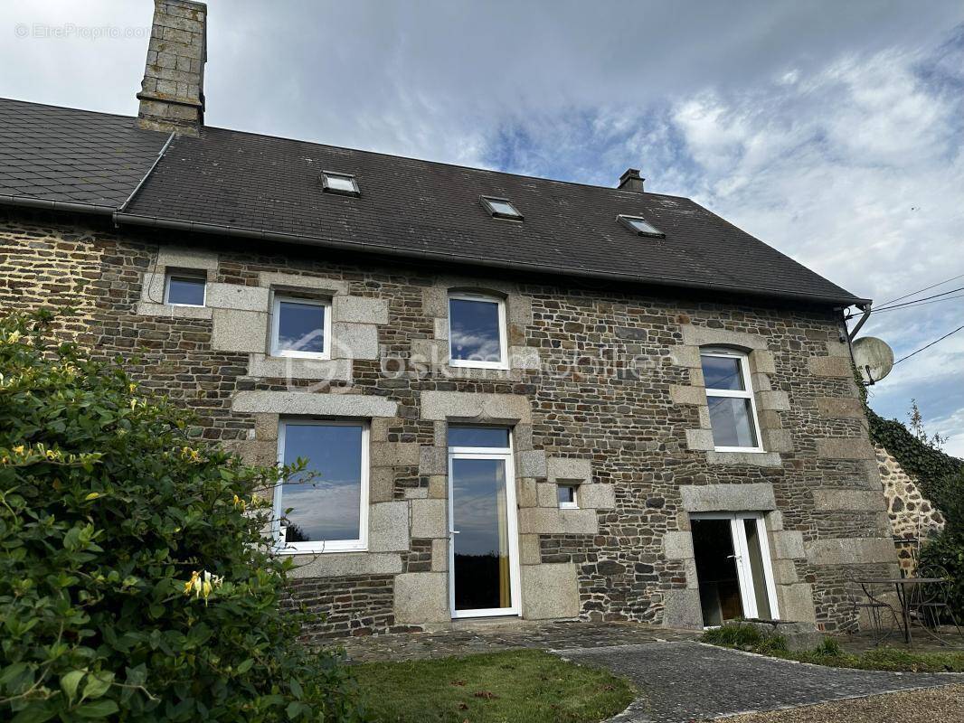 Maison à SAINT-SEVER-CALVADOS