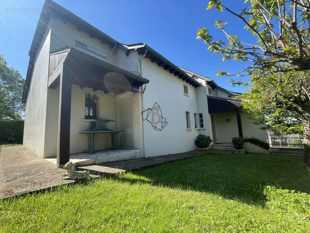 Maison à REQUISTA