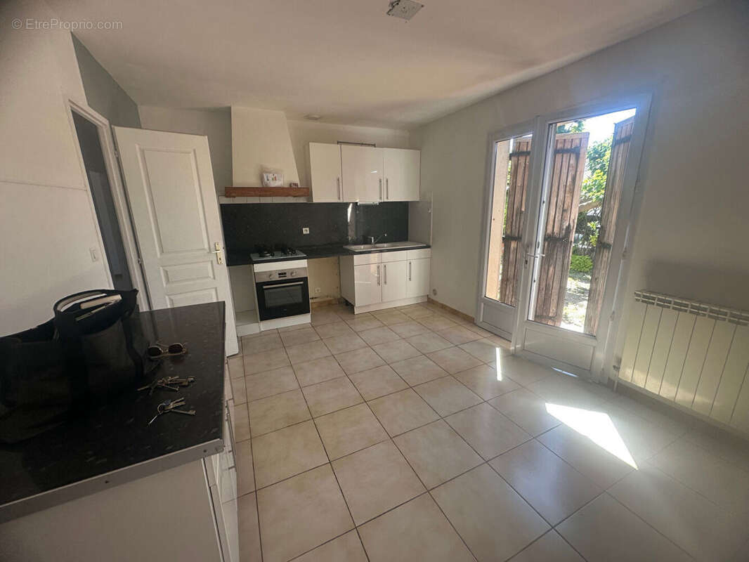 Maison à SAINT-MARTIN-DE-CRAU