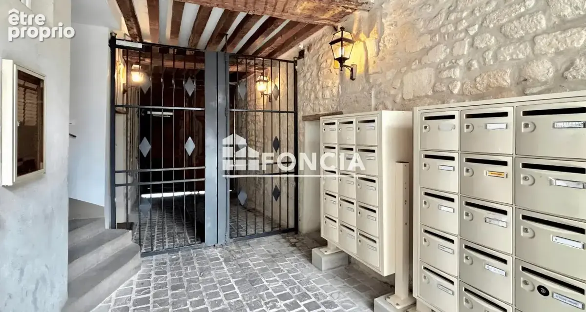Paris ii - greneta / quartier montorgueil – 3p traversants avec superbe hauteur sous plafond - photo 9