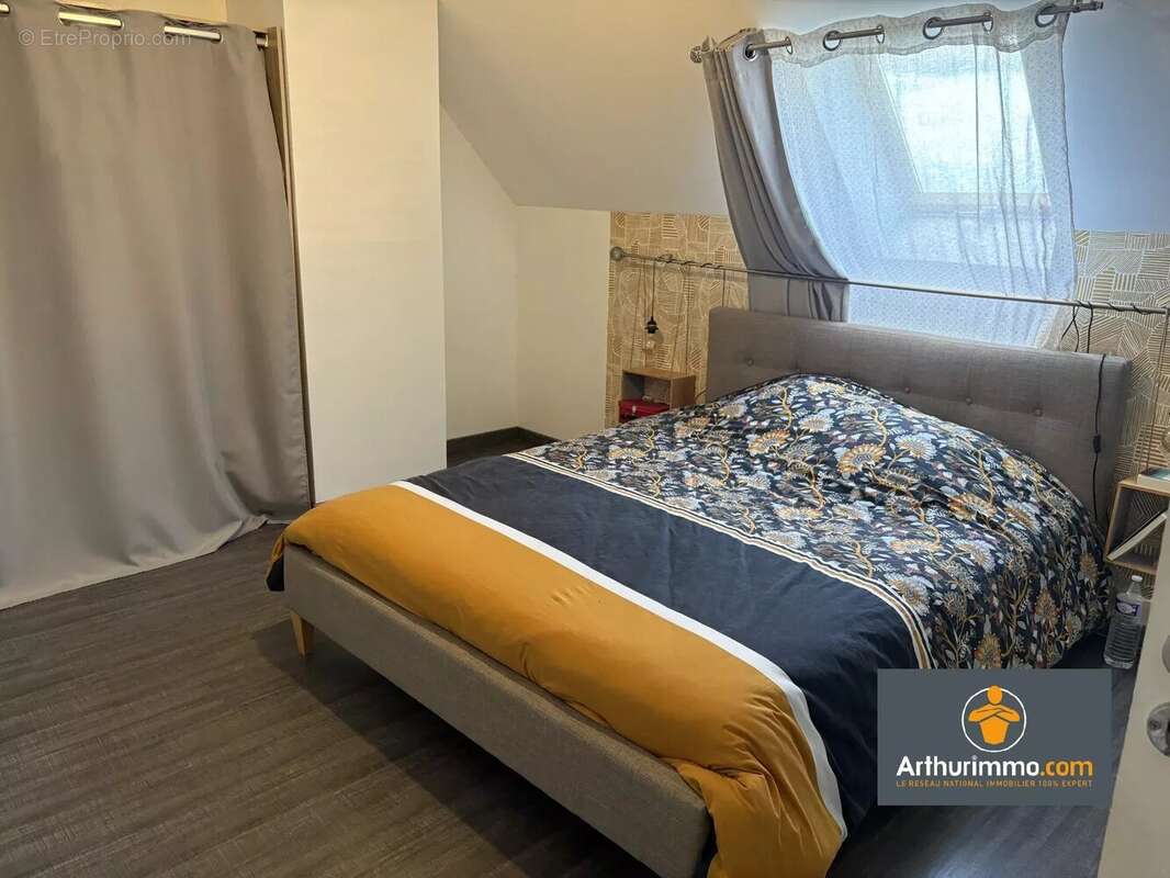 Maison à NEUFCHATEL-SUR-AISNE