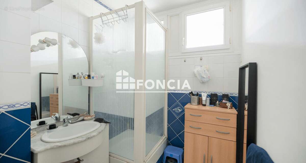 Appartement à LA CHAPELLE-SAINT-MESMIN