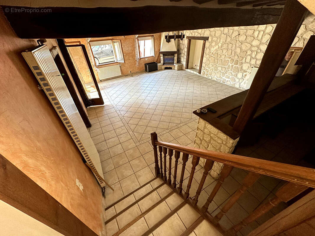 Maison à VILLENEUVE-LA-GUYARD