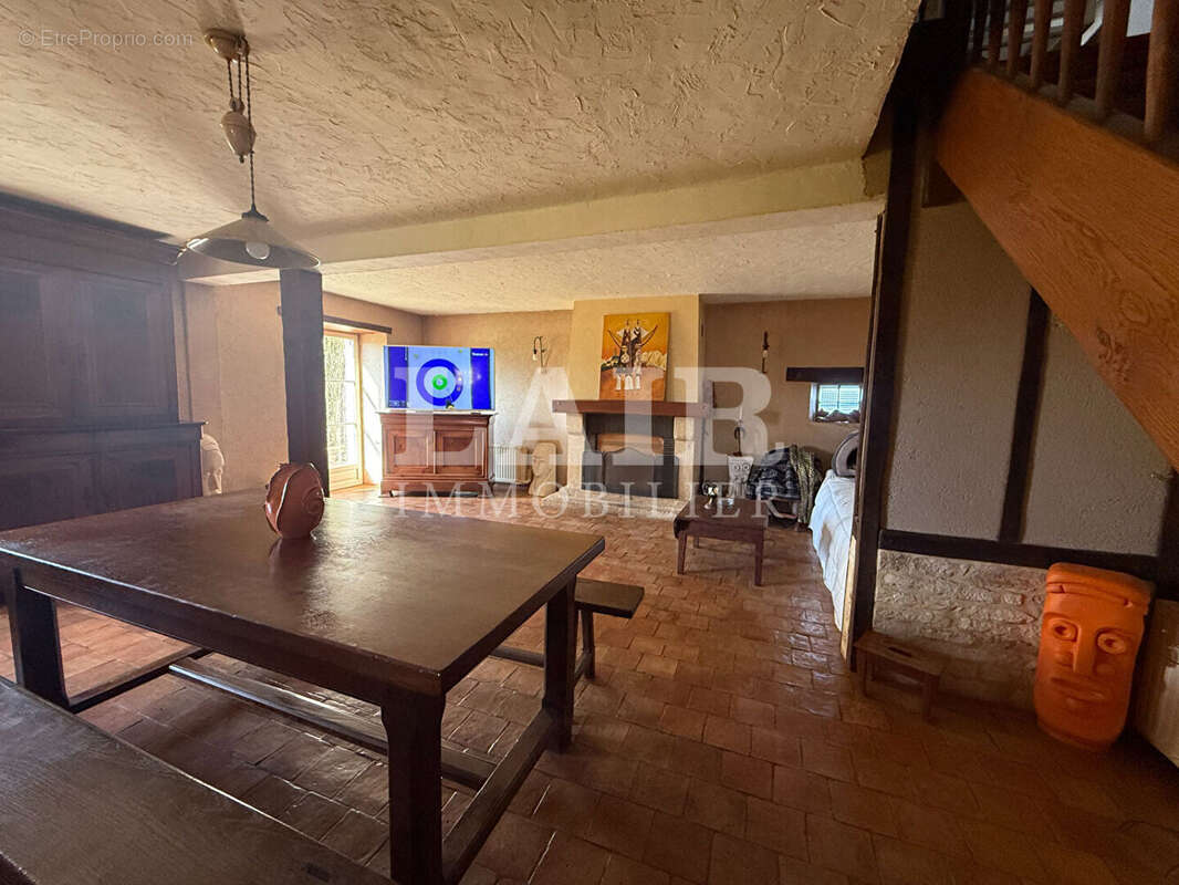 Maison à FRESNAY-SUR-SARTHE