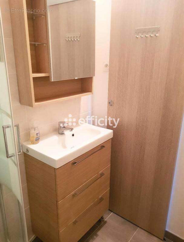 Appartement à MAUGUIO