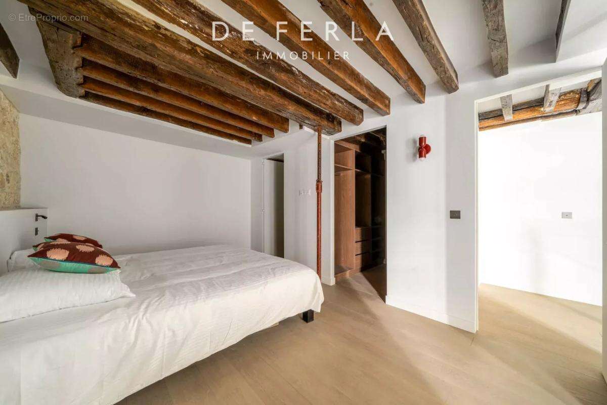 Appartement à PARIS-7E