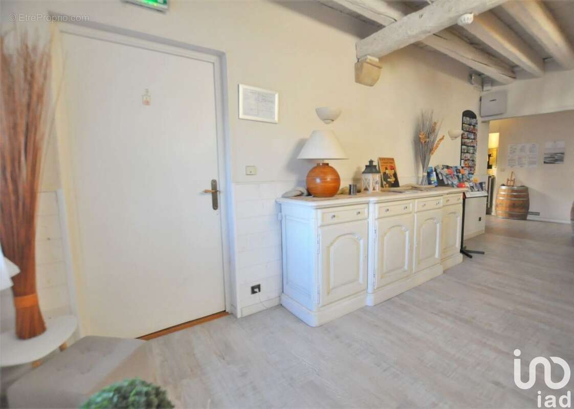 Photo 9 - Commerce à UZES