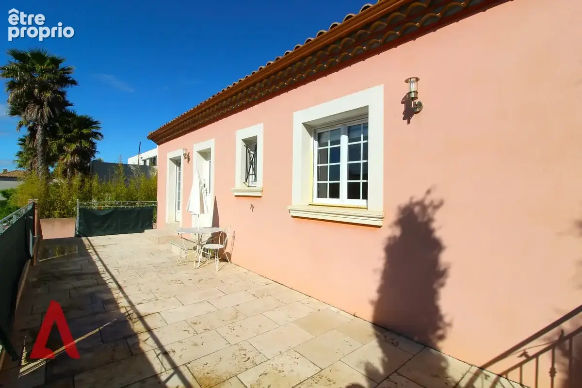Superbe Villa Méditerranéenne à Magalas  6 Pièces  Piscine  Vue Dégagée  Entrées Séparées & Double Garage  6 Parkings  552 000  - photo 3