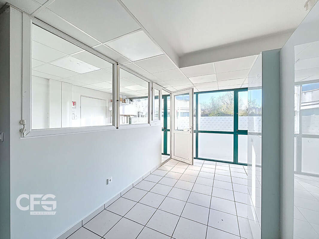 Commerce à GRESY-SUR-AIX