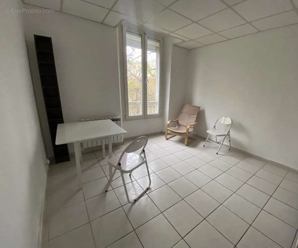 Appartement à MARSEILLE-3E