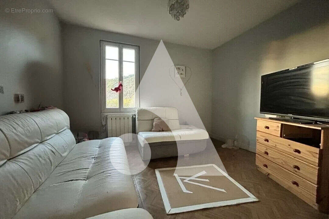 Maison à ANGLARS-JUILLAC