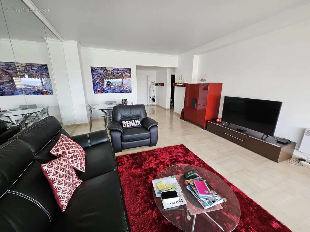 Appartement à VILLENEUVE-LOUBET