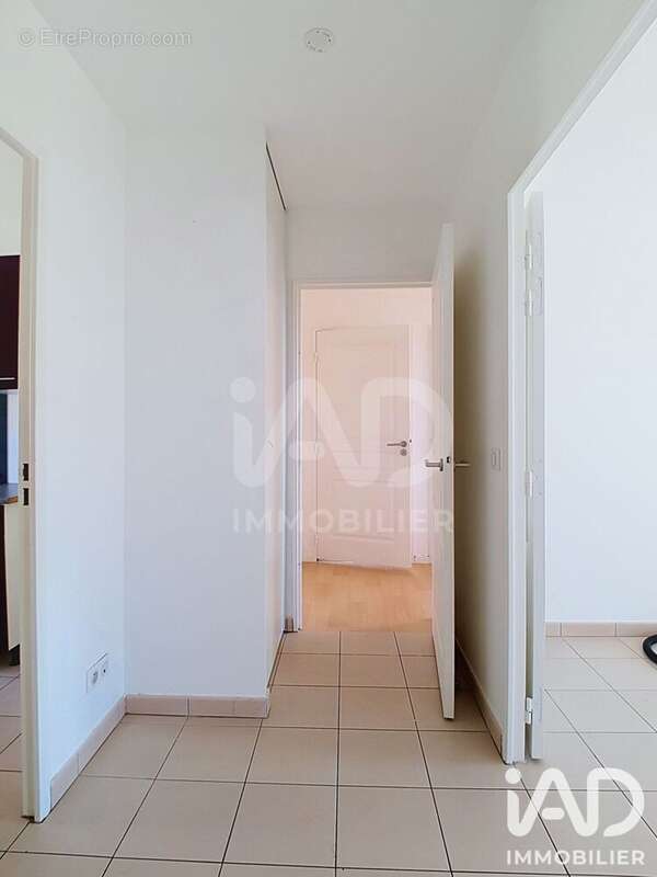 Appartement 67 m² à Vaux-Le-Penil  - photo 9