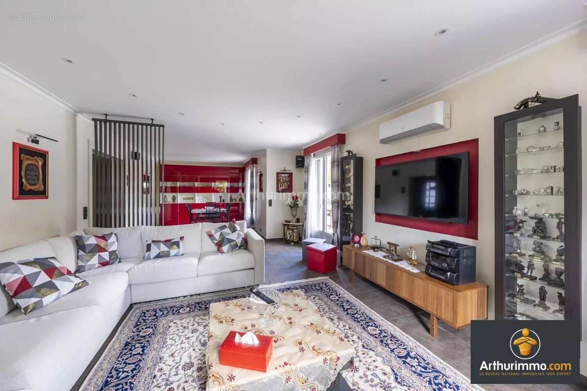 Maison à SAINT-FARGEAU-PONTHIERRY