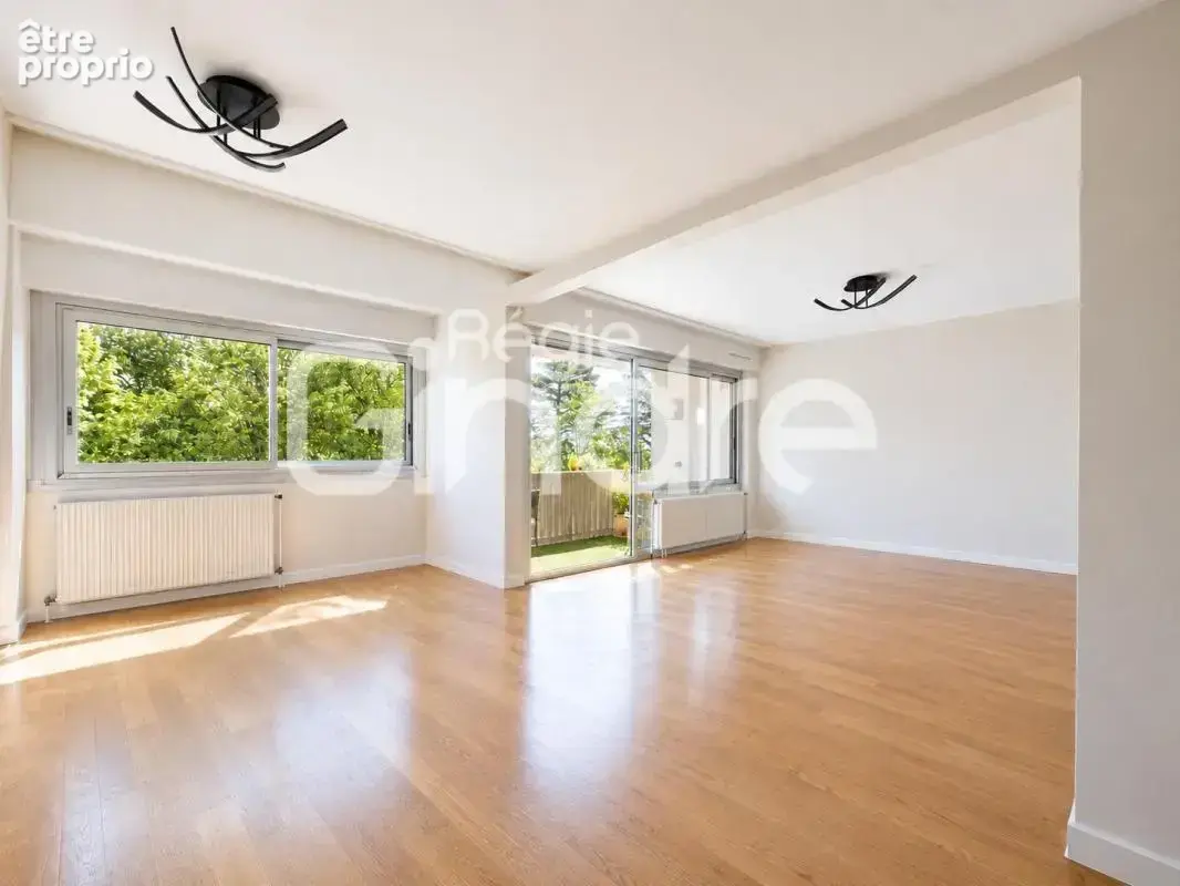 Vente - Appartement - 5 pièces + cuisine - 113 m² - 419 000 € - - photo 2