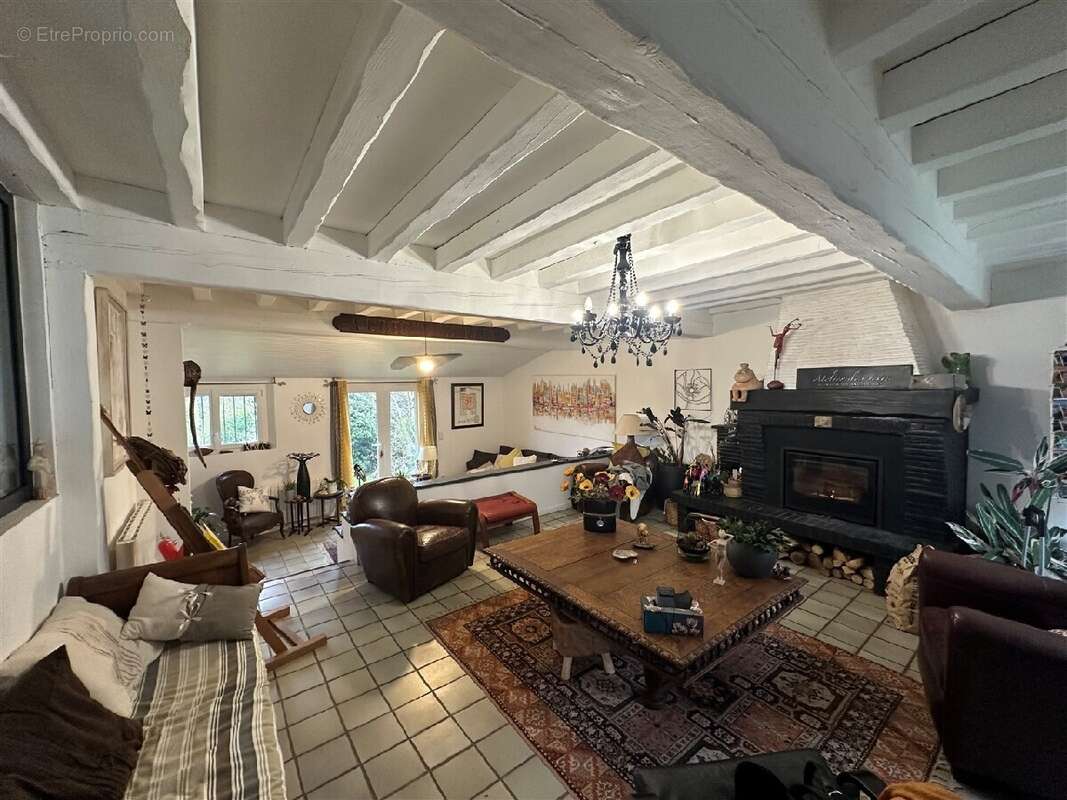 Maison à SAINT-LUBIN-DES-JONCHERETS