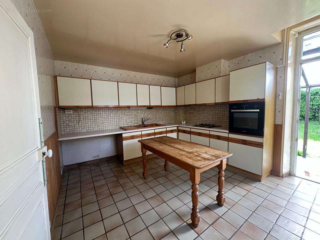 Maison de bourg  de 123 m² à Vicq sur Nahon (36600) - photo 3