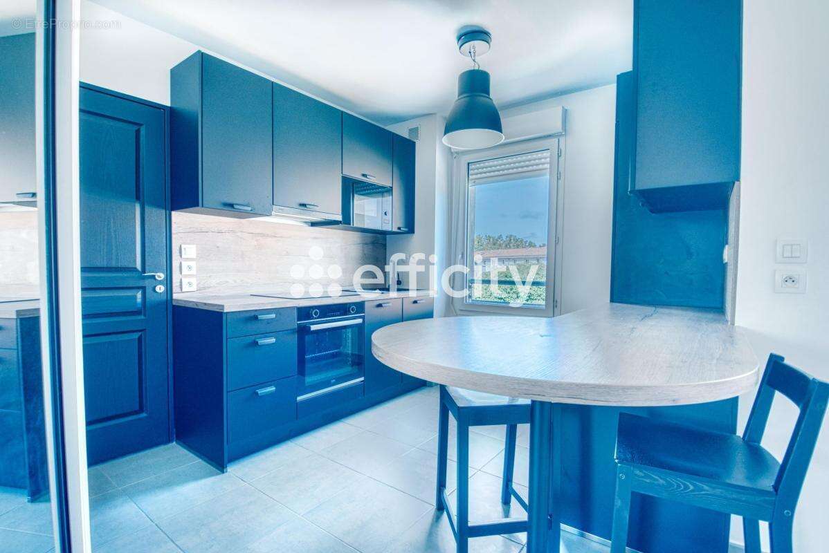 Appartement à SIX-FOURS-LES-PLAGES