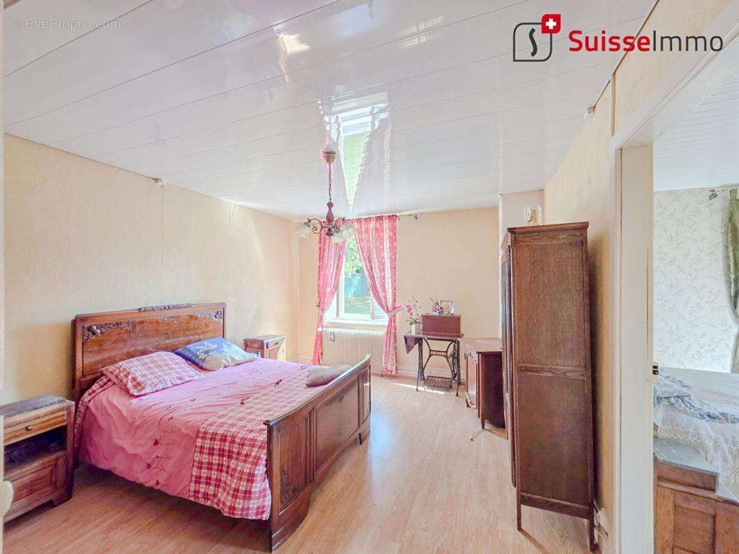 Maison à PLANCHER-BAS