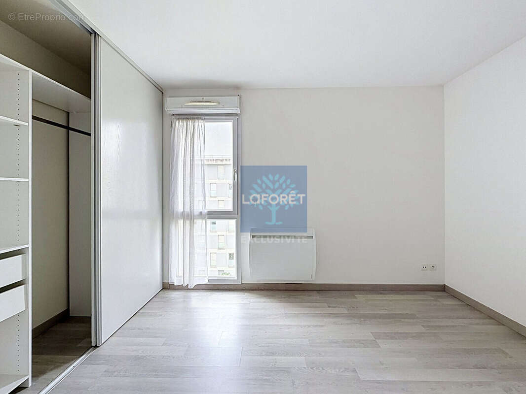 Cergy (95) - appartement trois pieces avec une belle terrasse + parking - photo 12